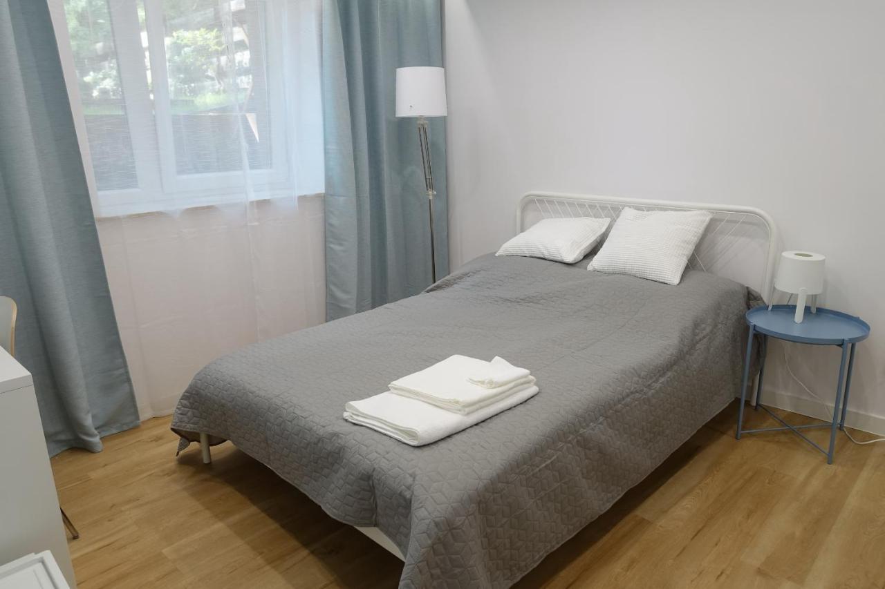 Three Rooms Apartment Краков Экстерьер фото