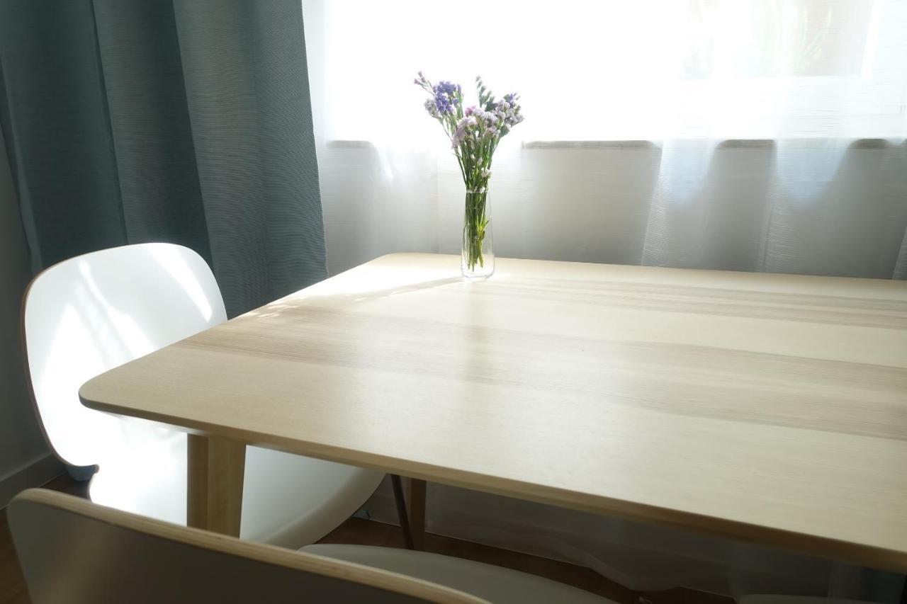 Three Rooms Apartment Краков Экстерьер фото