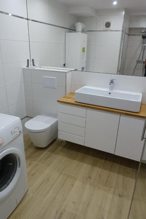 Three Rooms Apartment Краков Экстерьер фото