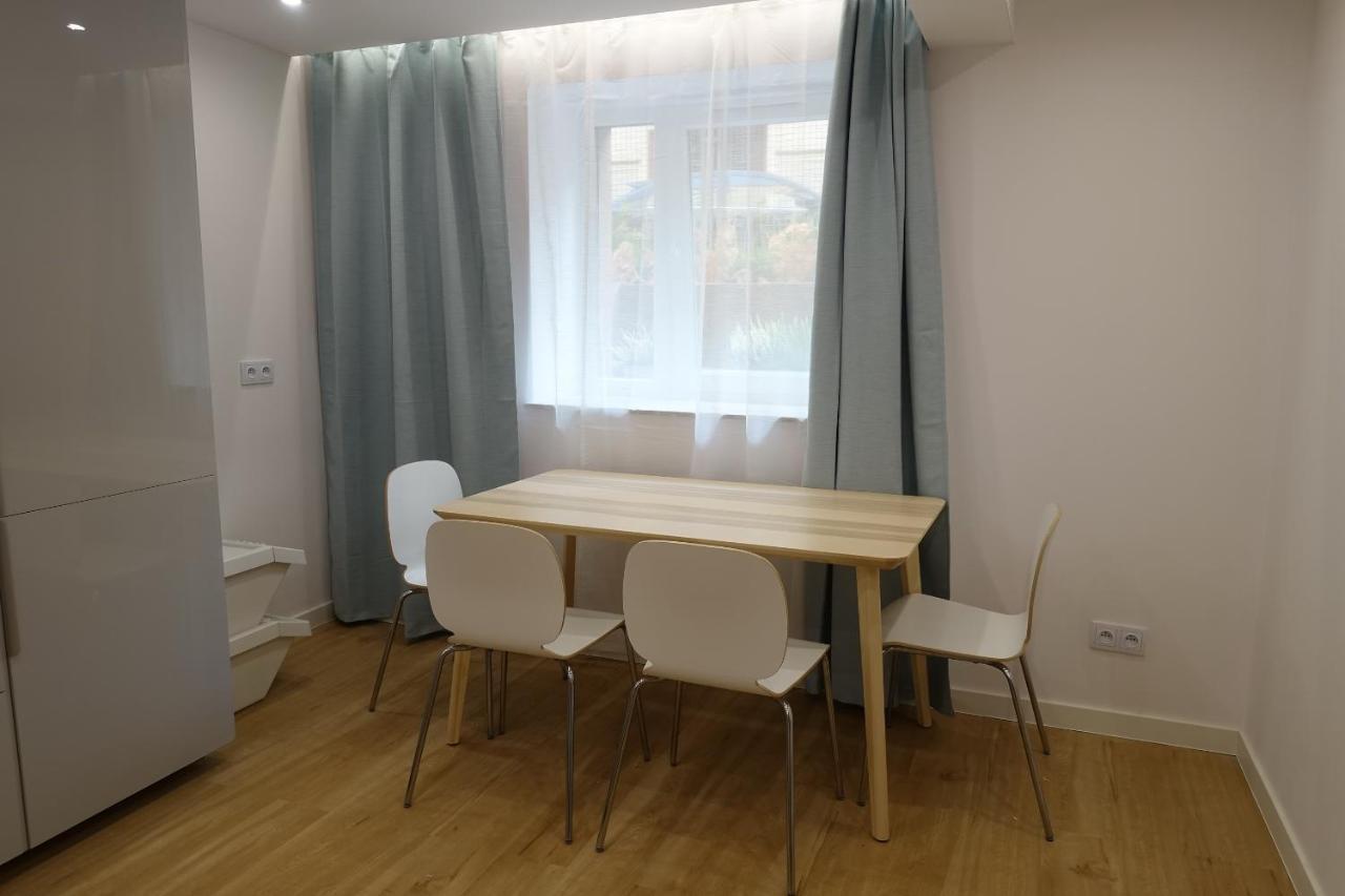 Three Rooms Apartment Краков Экстерьер фото
